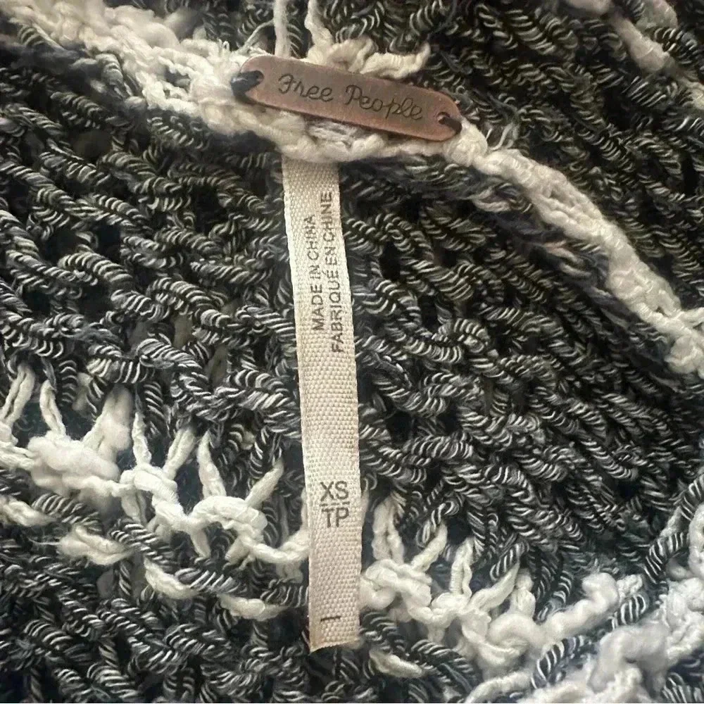FREE PEOPLE Folksong Fringe Turtle Neck Cowl Tunic Sweater Size XS